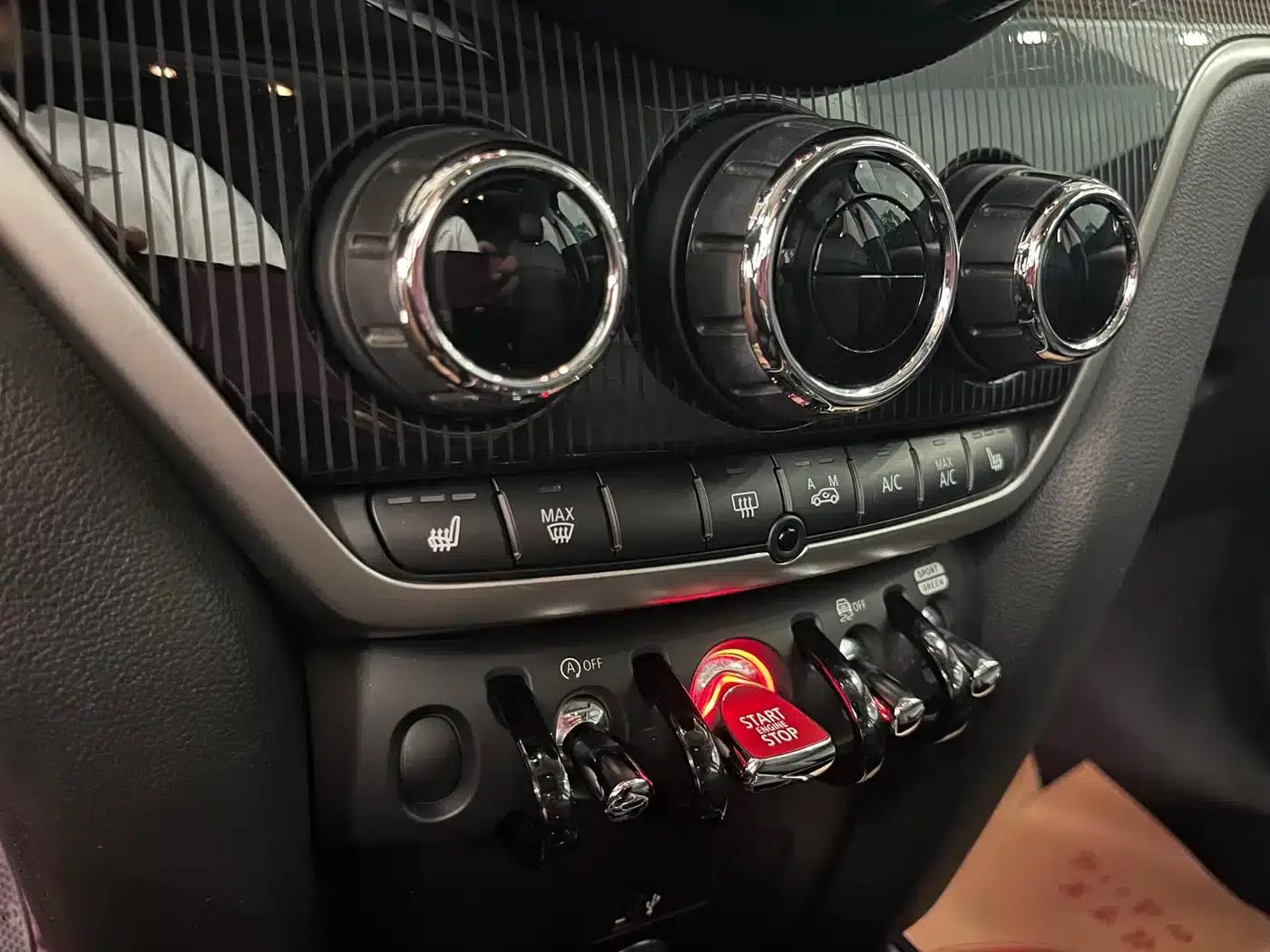 2019 MINI COUNTRYMAN 1.5T COOPER ALL4 Artist Weekend Travel Edition — миниатюра 12