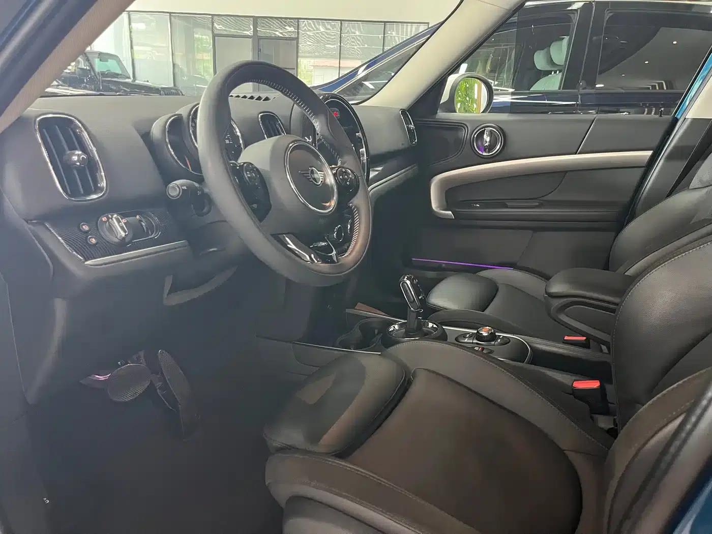 2019 MINI COUNTRYMAN 1.5T COOPER ALL4 Artist Weekend Travel Edition — миниатюра 5