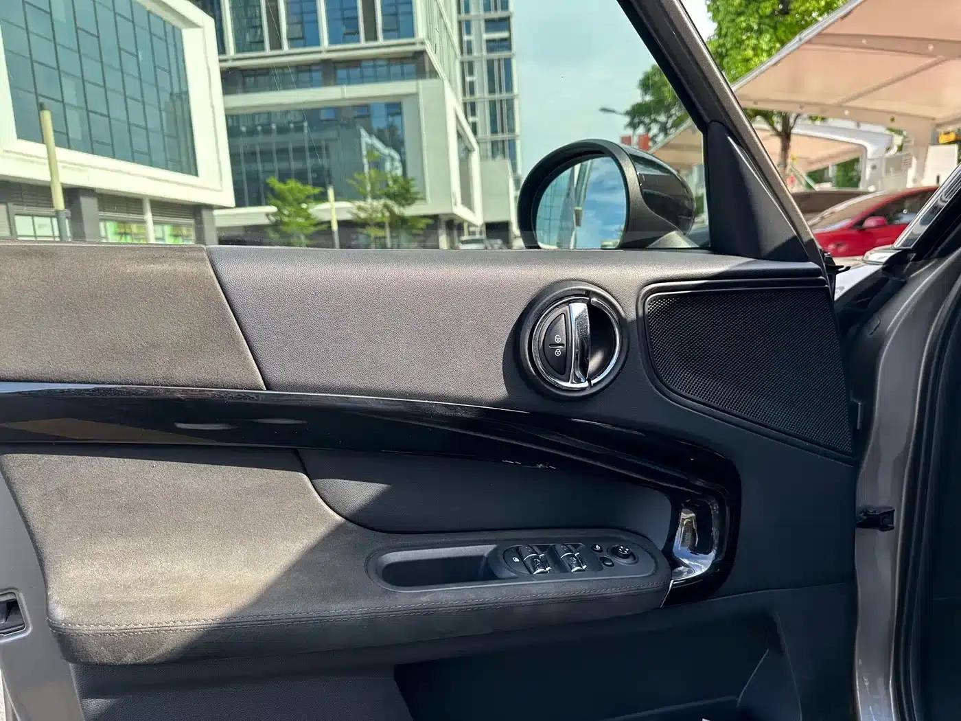 2018 MINI COUNTRYMAN 2.0T COOPER S ALL4 Artist — миниатюра 13