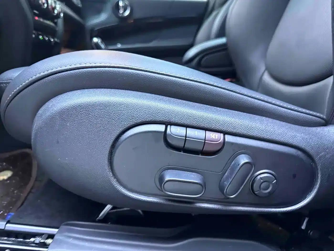 2022 MINI COUNTRYMAN 1.5T COOPER ALL4 Black Label Special Edition — миниатюра 17