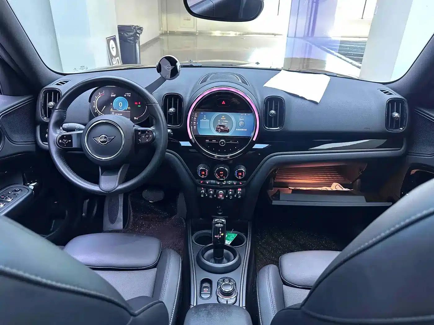 2022 MINI COUNTRYMAN 1.5T COOPER ALL4 Black Label Special Edition — миниатюра 20