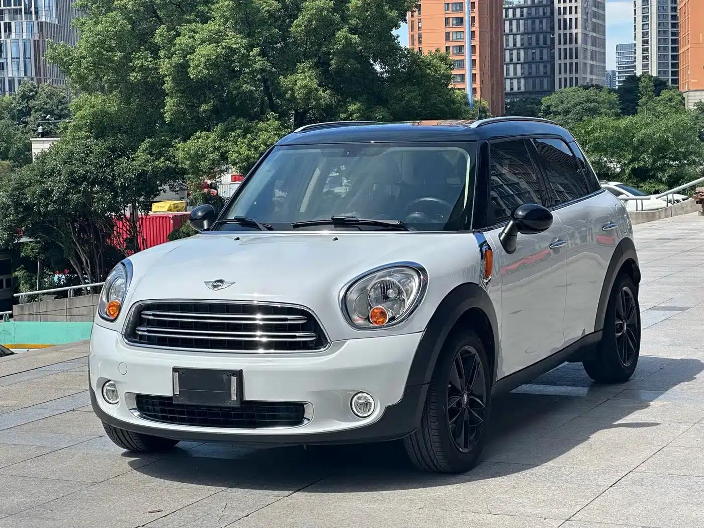 MINI COUNTRYMAN 2014 1.6L COOPER Fun — миниатюра 1