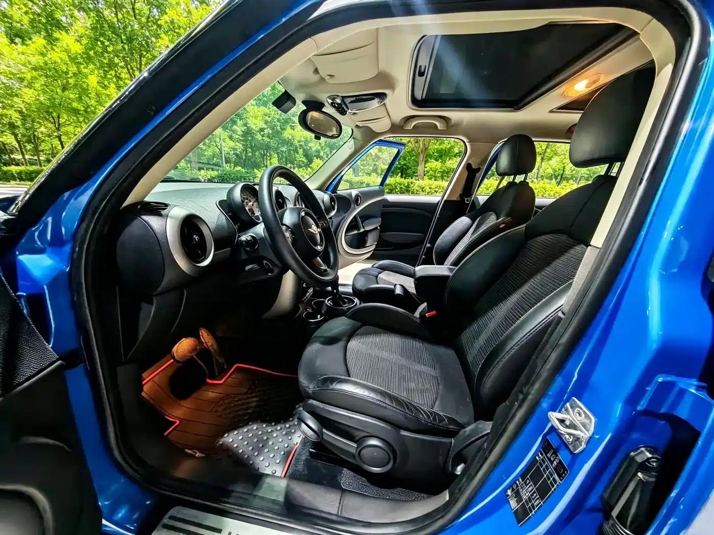 MINI COUNTRYMAN 2011 1.6L COOPER Fun — миниатюра 3