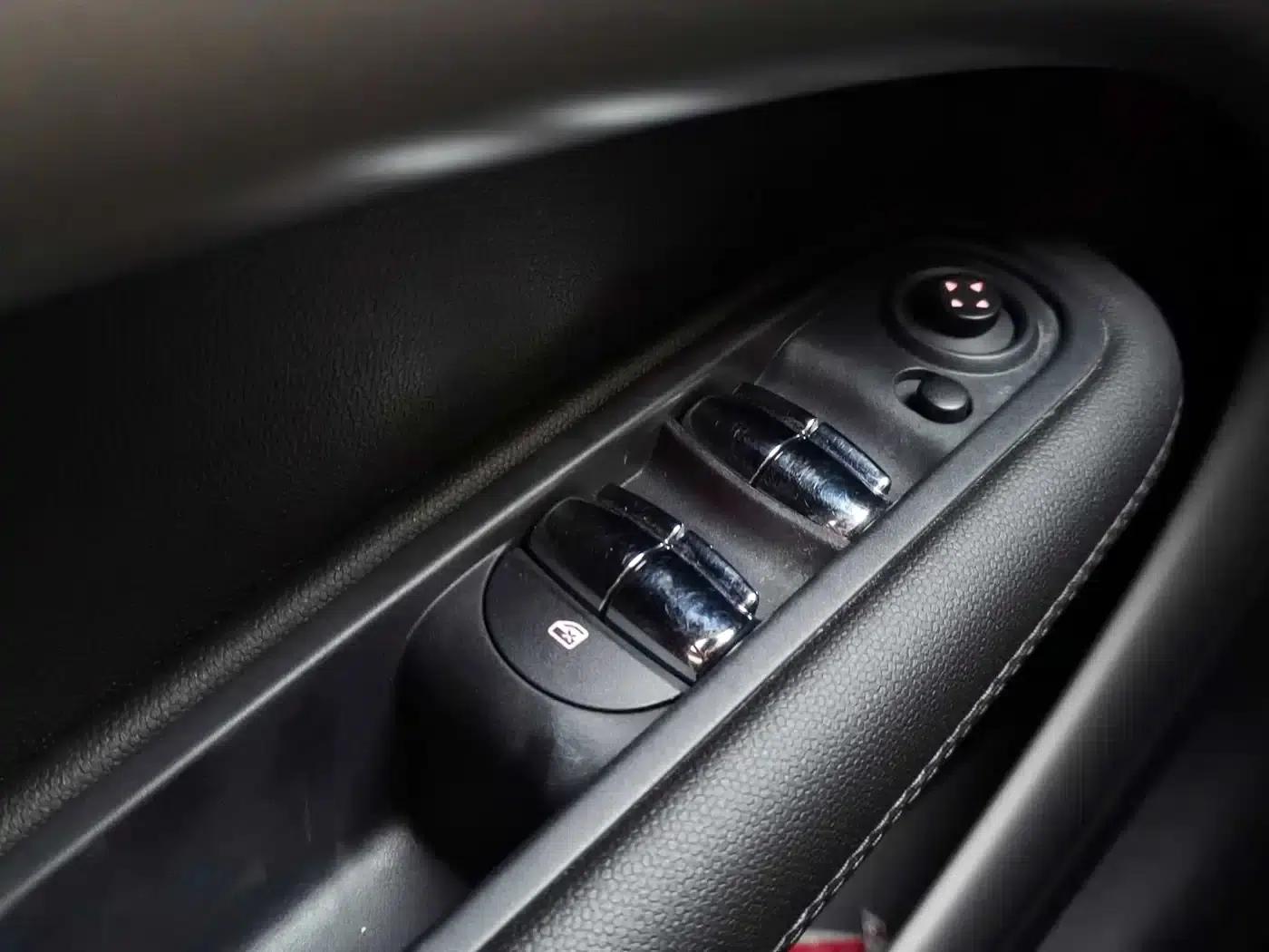 MINI COUNTRYMAN 2014 1.6T COOPER ALL4 Fun — миниатюра 11
