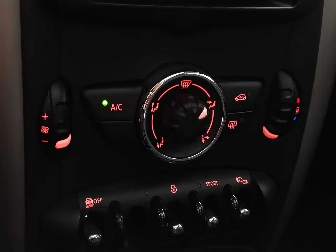 MINI COUNTRYMAN 2014 1.6T COOPER ALL4 Fun — миниатюра 9