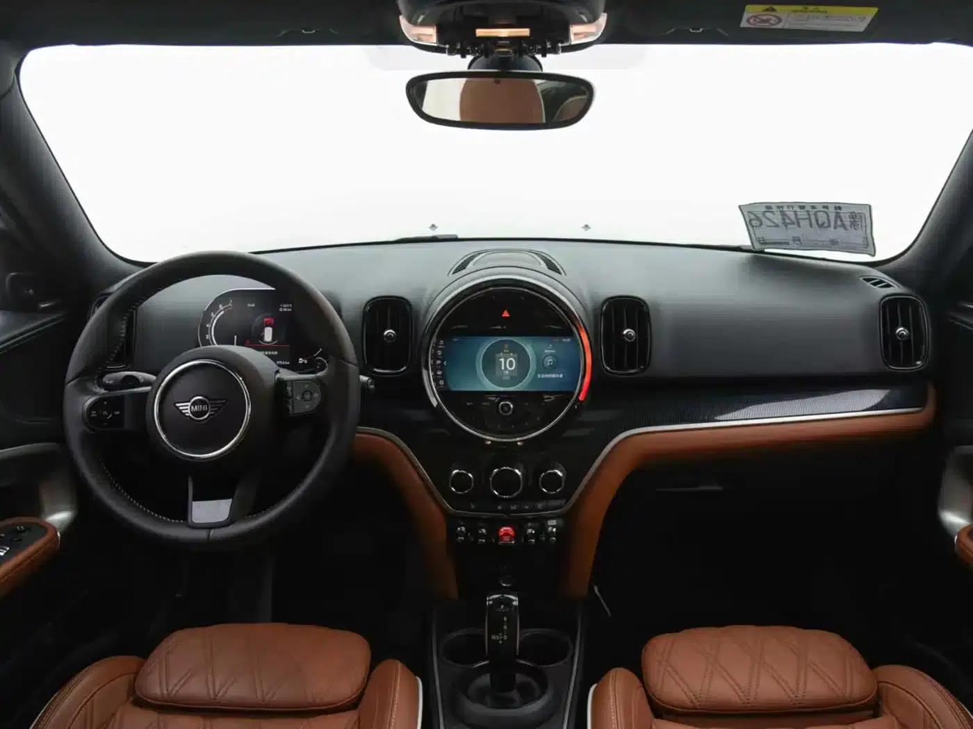 MINI COUNTRYMAN 2023 Facelift II 2.0T COOPER S ALL4 Connoisseur — миниатюра 13