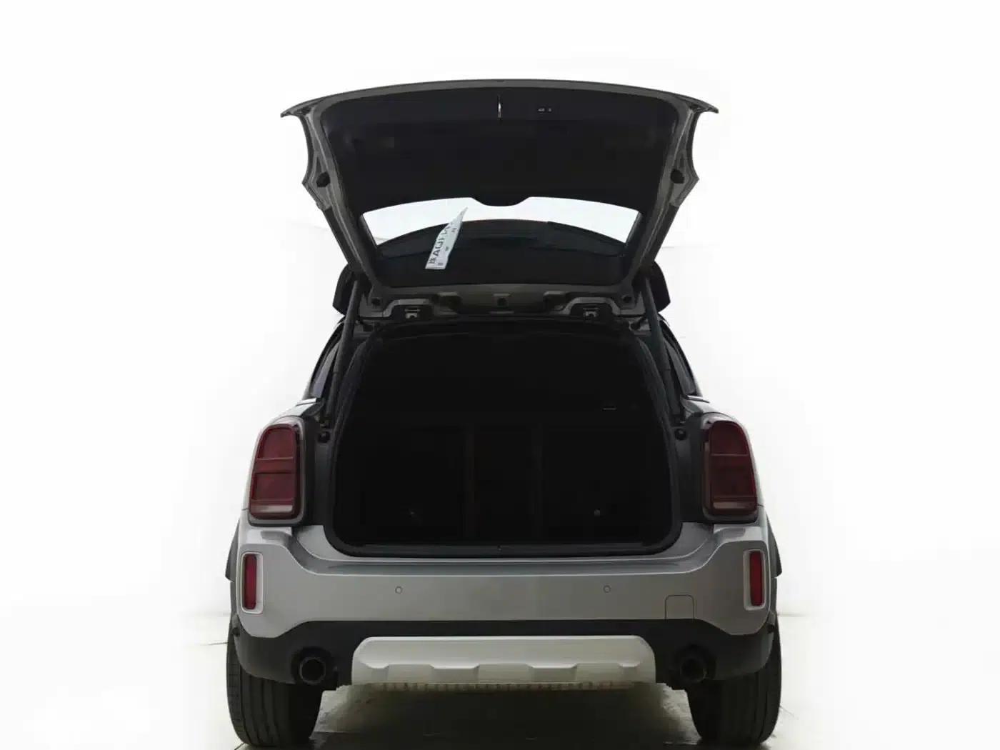 MINI COUNTRYMAN 2023 Facelift II 2.0T COOPER S ALL4 Connoisseur — миниатюра 15