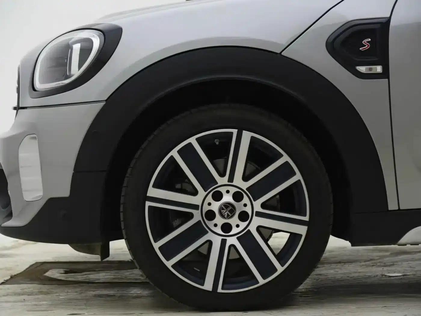 MINI COUNTRYMAN 2023 Facelift II 2.0T COOPER S ALL4 Connoisseur — миниатюра 7