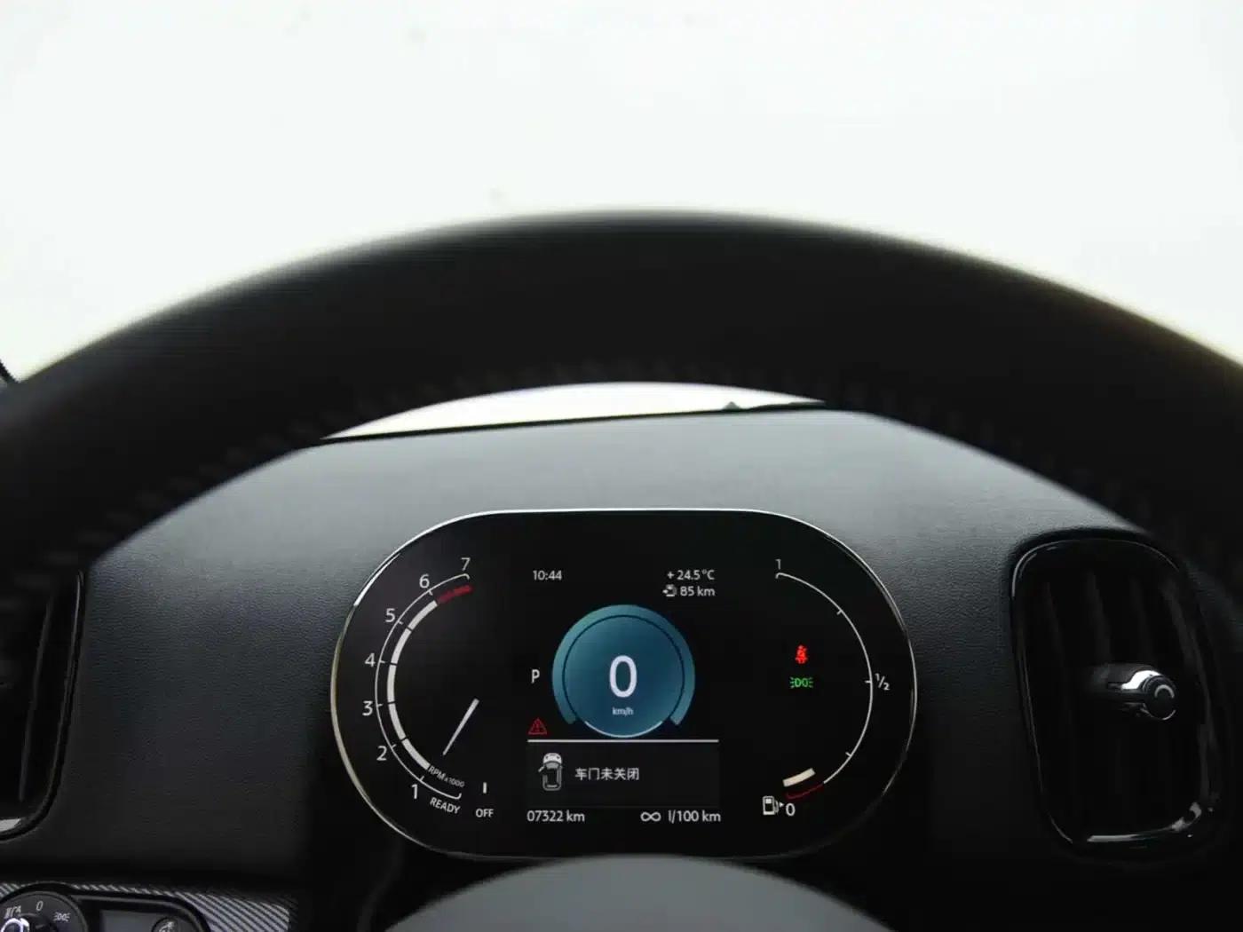 MINI COUNTRYMAN 2023 Facelift II 2.0T COOPER S ALL4 Connoisseur — миниатюра 9