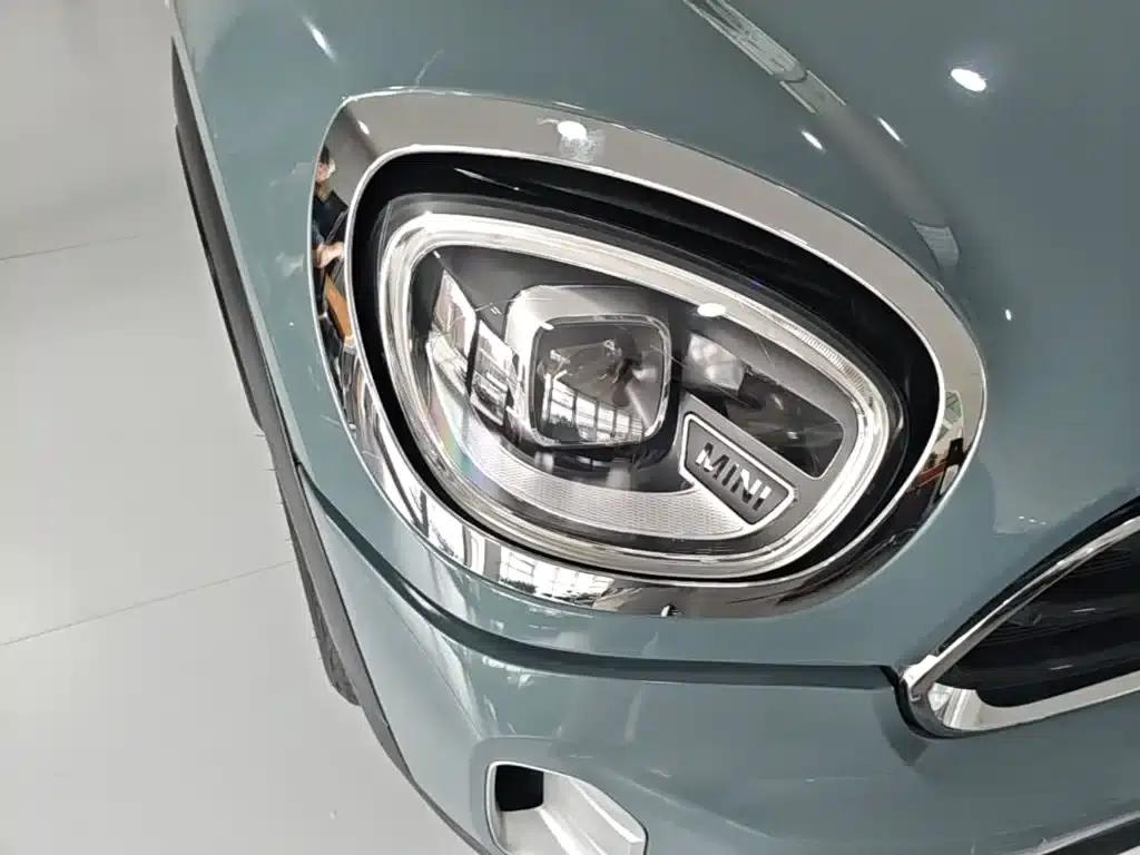 2021 MINI COUNTRYMAN 1.5T COOPER ALL4 Connoisseur — миниатюра 13