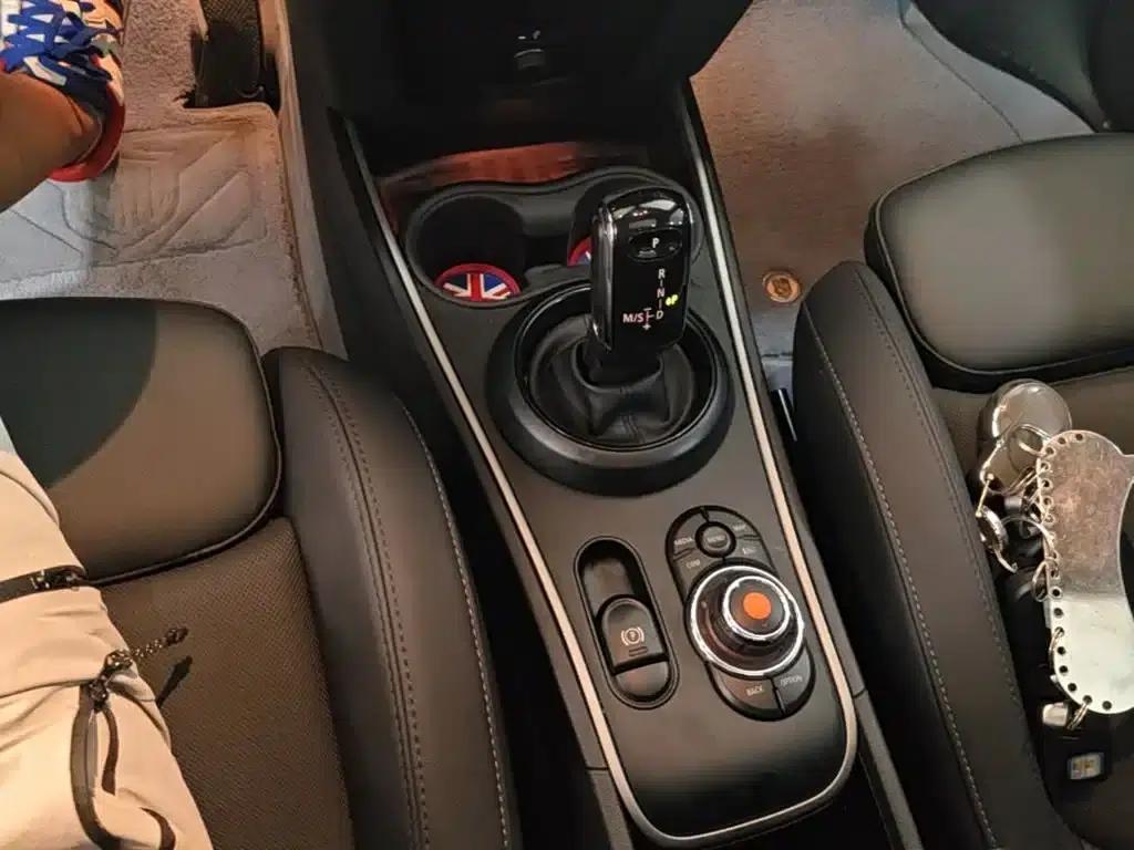 2021 MINI COUNTRYMAN 1.5T COOPER ALL4 Connoisseur — миниатюра 21