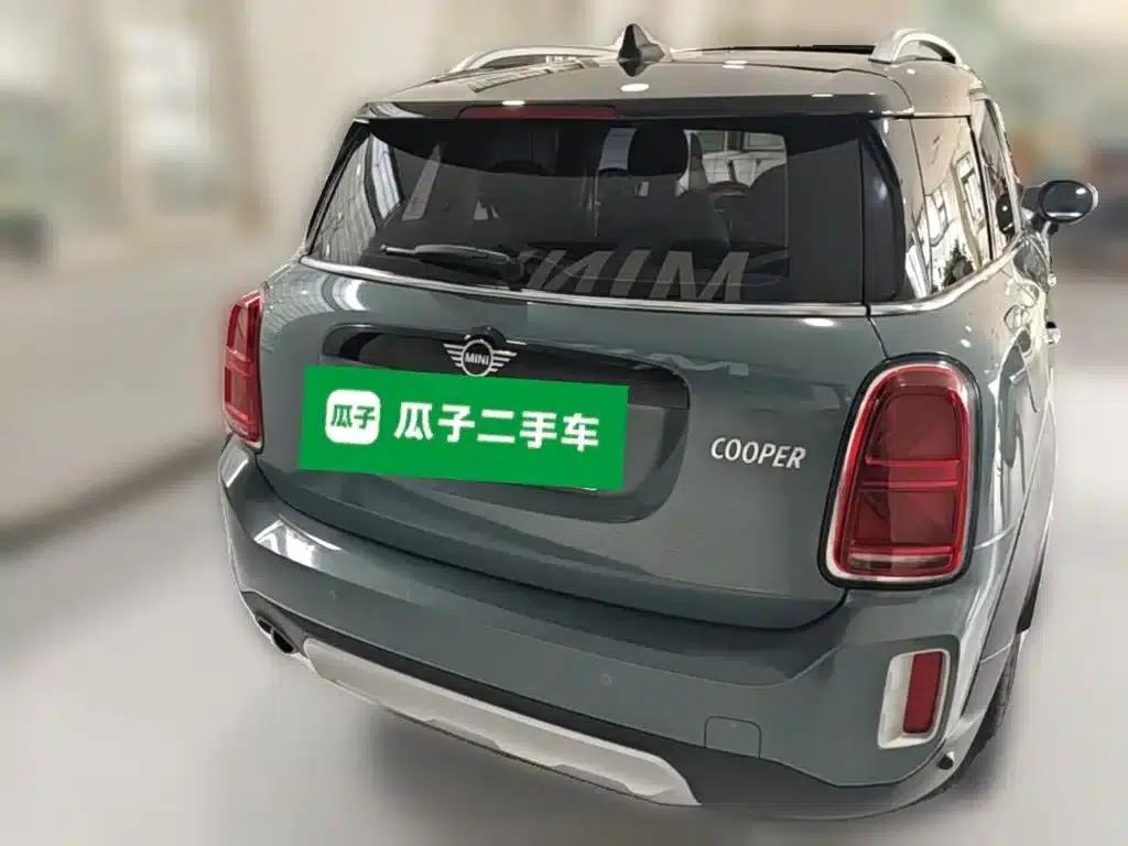 2021 MINI COUNTRYMAN 1.5T COOPER ALL4 Connoisseur — миниатюра 10