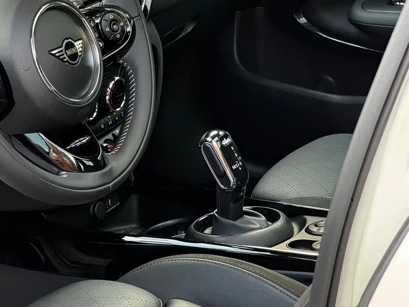 2021 MINI CLUBMAN 1.5T COOPER Connoisseur — миниатюра 5