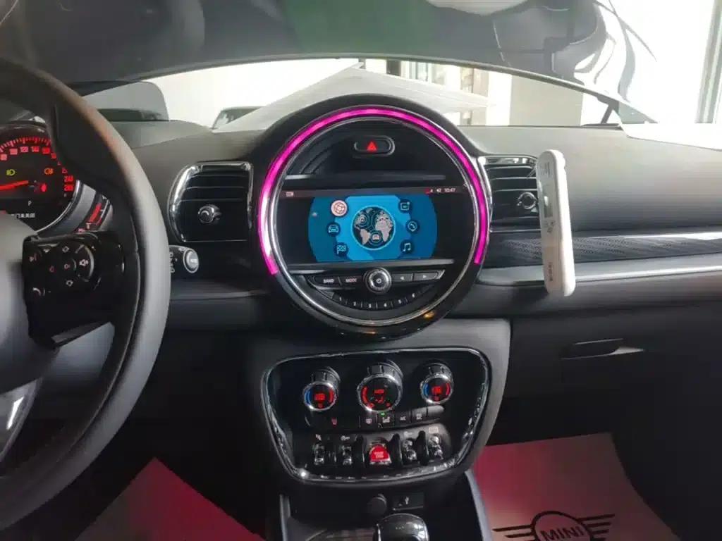 2019 MINI CLUBMAN 1.5T COOPER Connoisseur — миниатюра 13