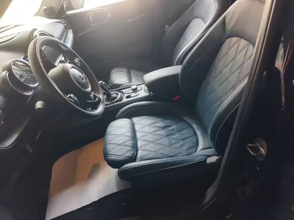 2019 MINI CLUBMAN 1.5T COOPER Connoisseur — миниатюра 15