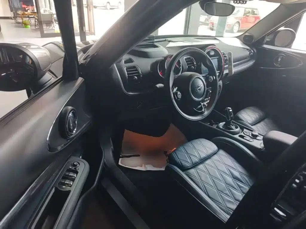 2019 MINI CLUBMAN 1.5T COOPER Connoisseur — миниатюра 16