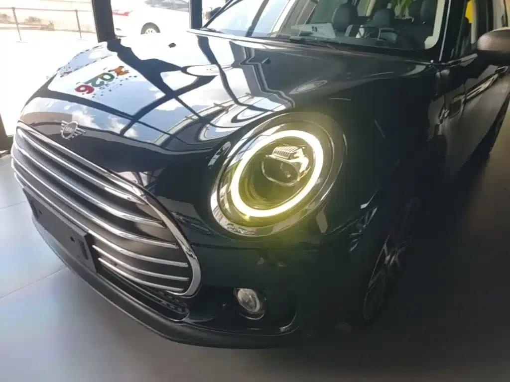 2019 MINI CLUBMAN 1.5T COOPER Connoisseur — миниатюра 24