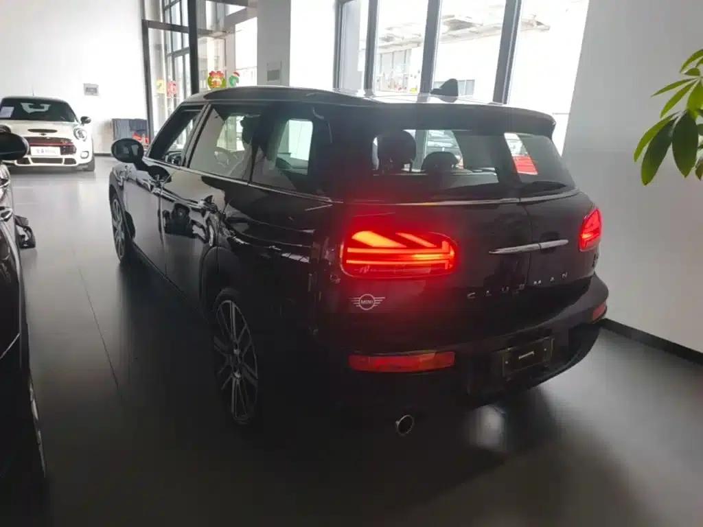 2019 MINI CLUBMAN 1.5T COOPER Connoisseur — миниатюра 5