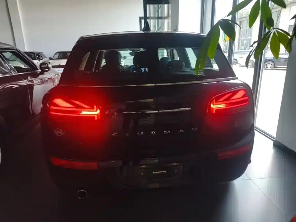 2019 MINI CLUBMAN 1.5T COOPER Connoisseur — миниатюра 6