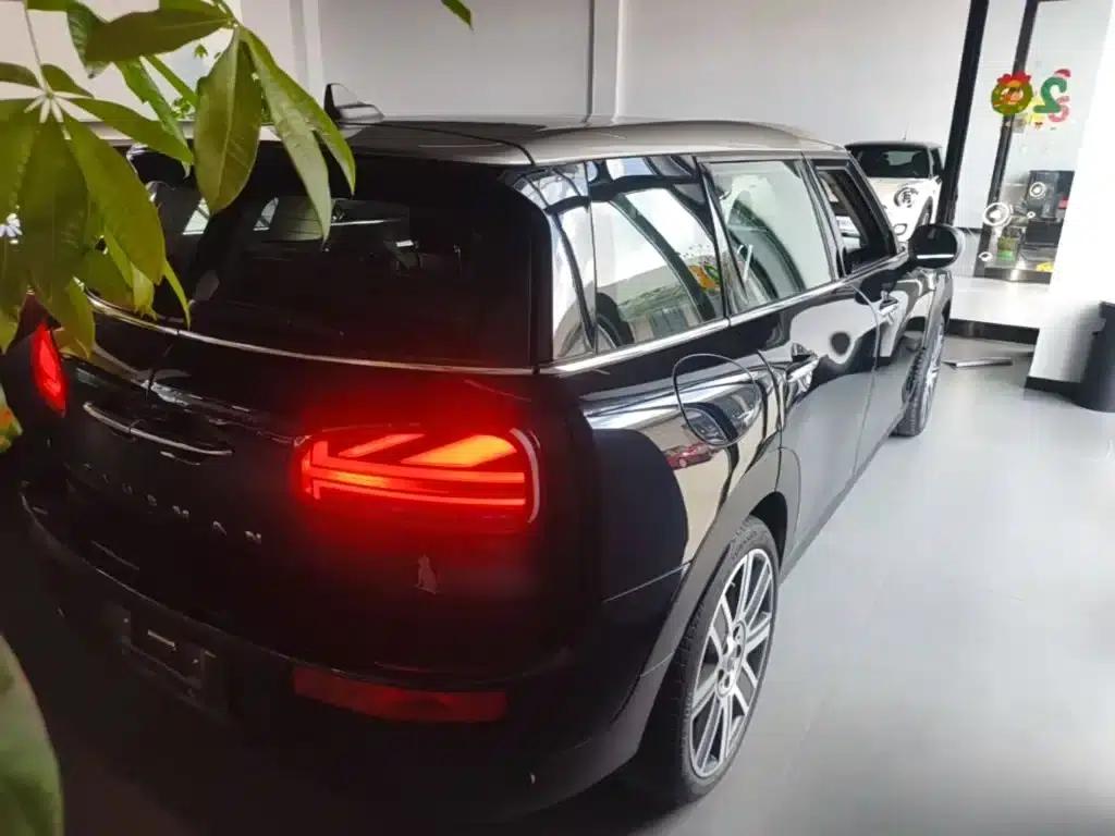2019 MINI CLUBMAN 1.5T COOPER Connoisseur — миниатюра 7