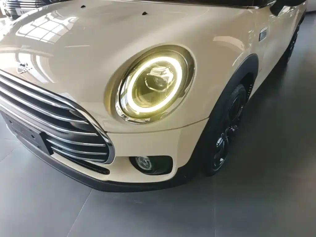 2019 MINI CLUBMAN 1.5T COOPER Connoisseur — миниатюра 24