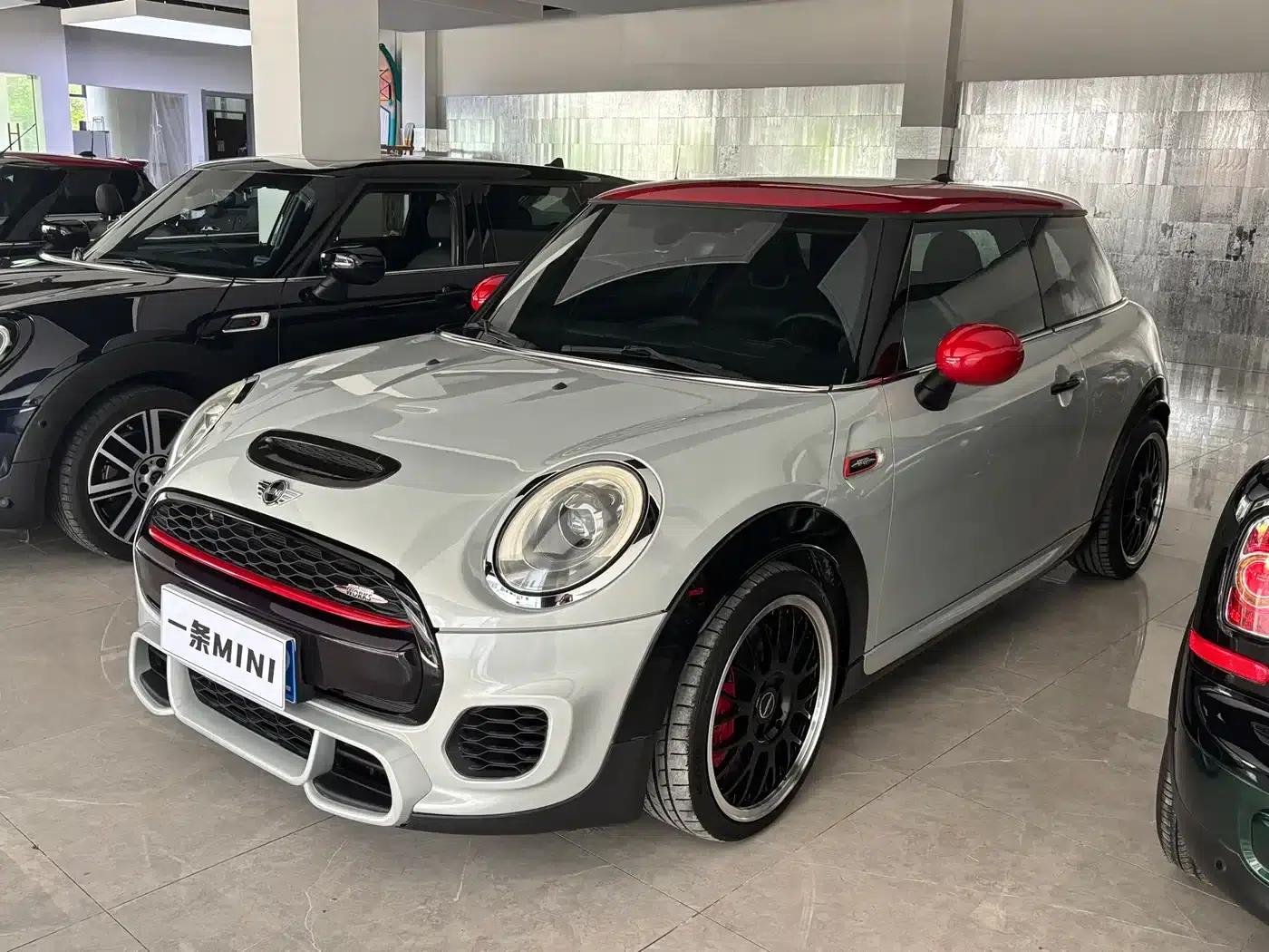 2017 MINI JCW 2.0T JOHN COOPER WORKS - Avant-garde — миниатюра 1