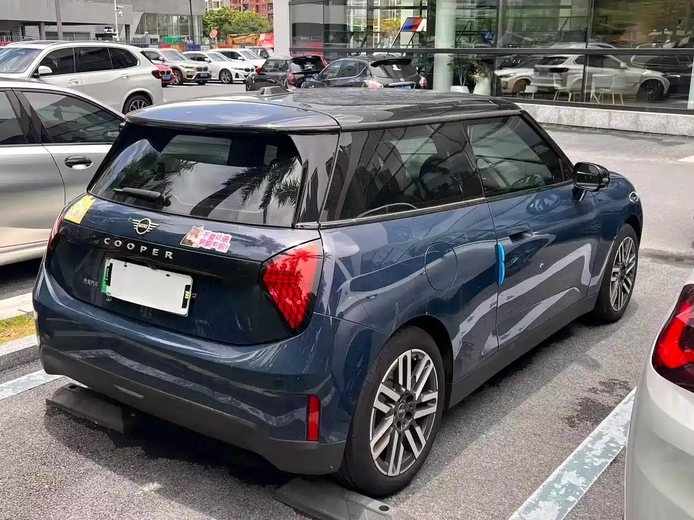 2025 Electric MINI Cooper (456km/h) - Cooper E Classic — миниатюра 7