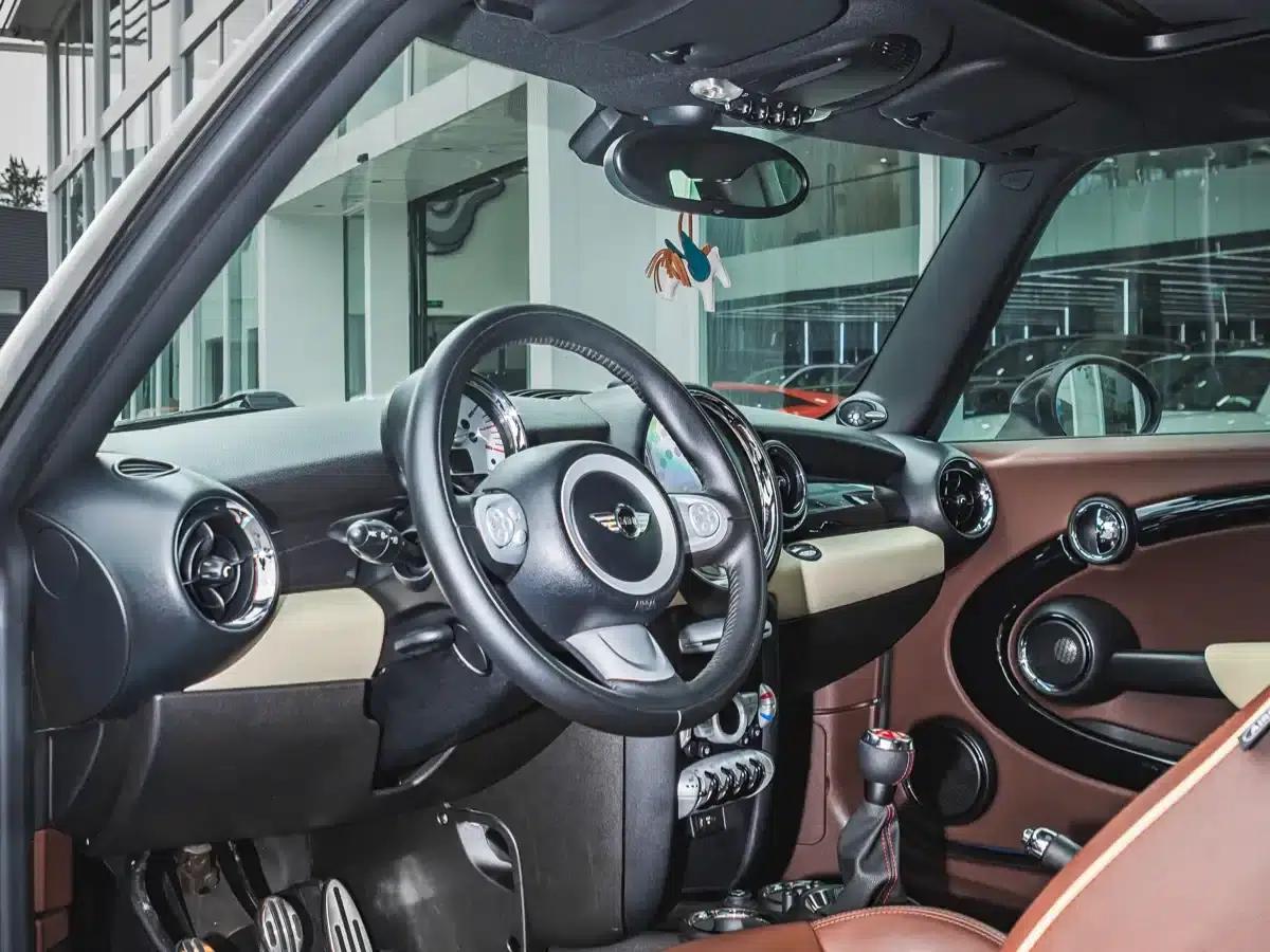 2008 MINI JCW CLUBMAN 1.6L Manual — миниатюра 3