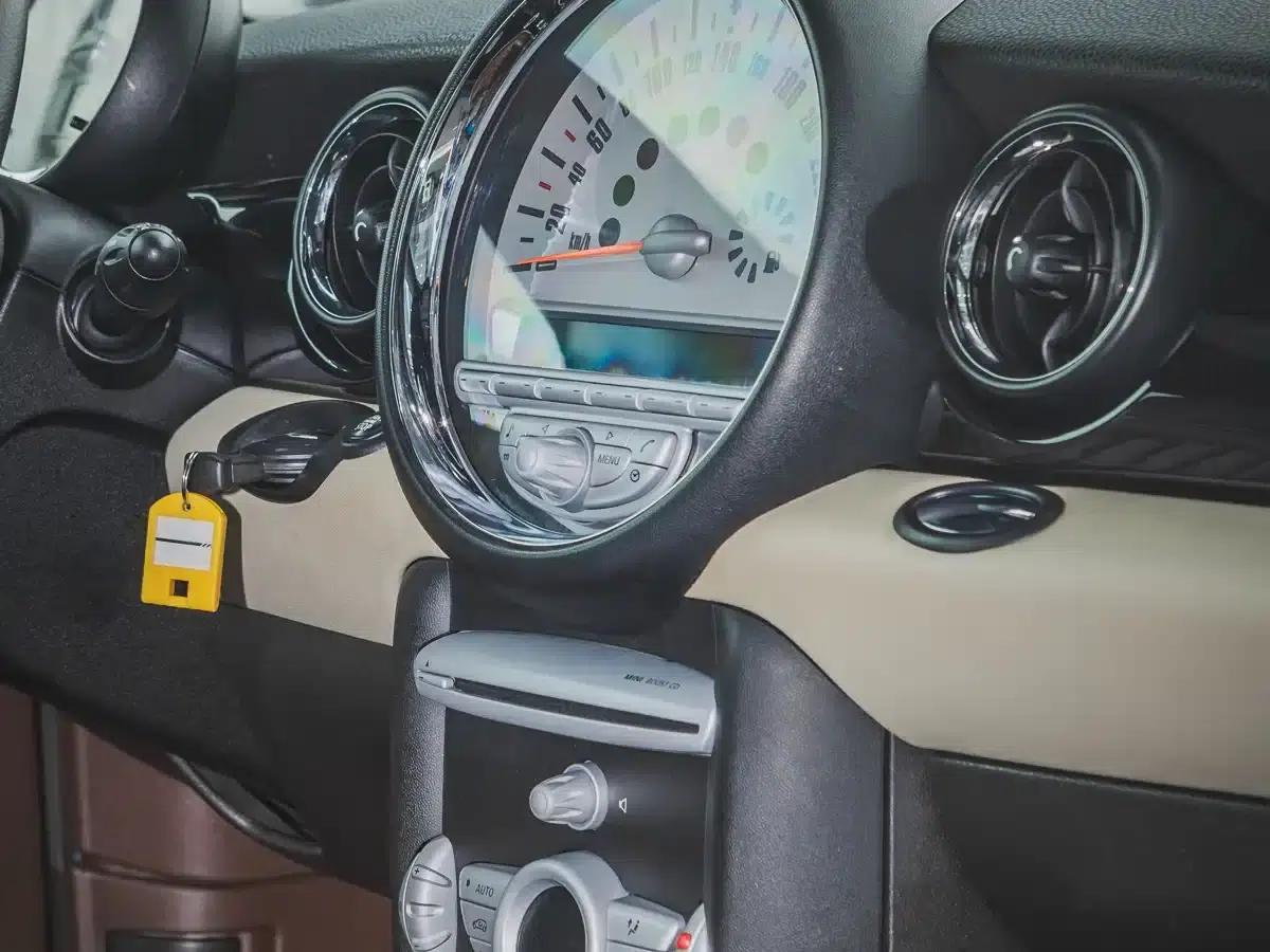 2008 MINI JCW CLUBMAN 1.6L Manual — миниатюра 7