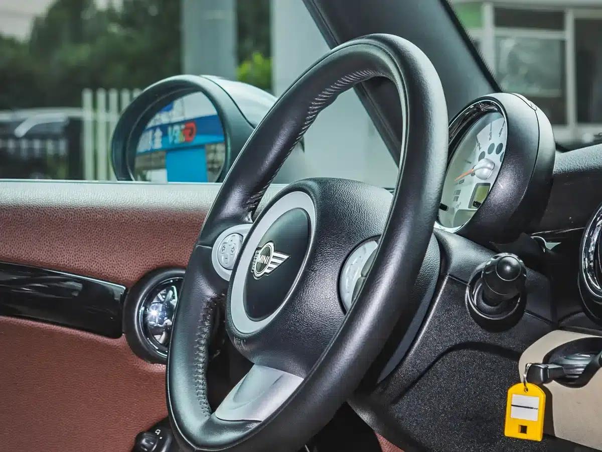 2008 MINI JCW CLUBMAN 1.6L Manual — миниатюра 8
