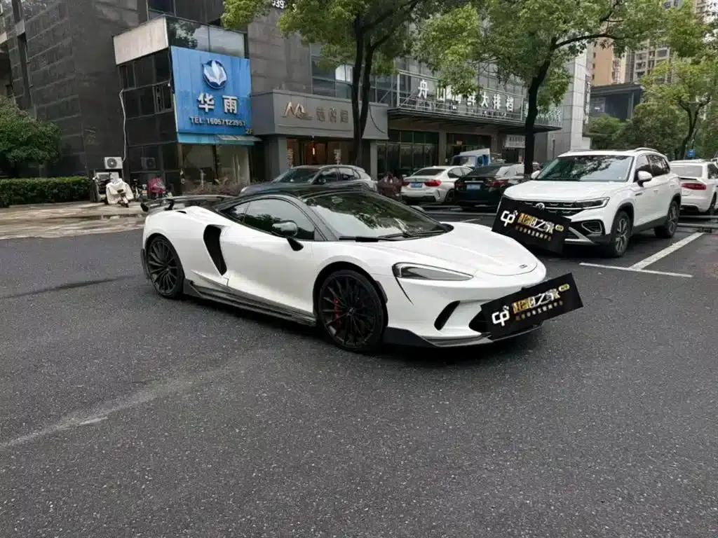 McLaren GT 2023 4.0T Standard Edition — миниатюра 3