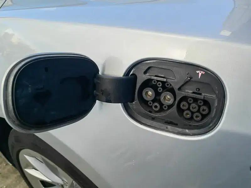 Model S 2017 75 — миниатюра 15