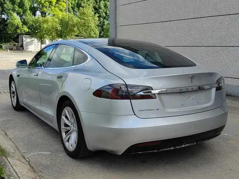 Model S 2017 75 — миниатюра 5