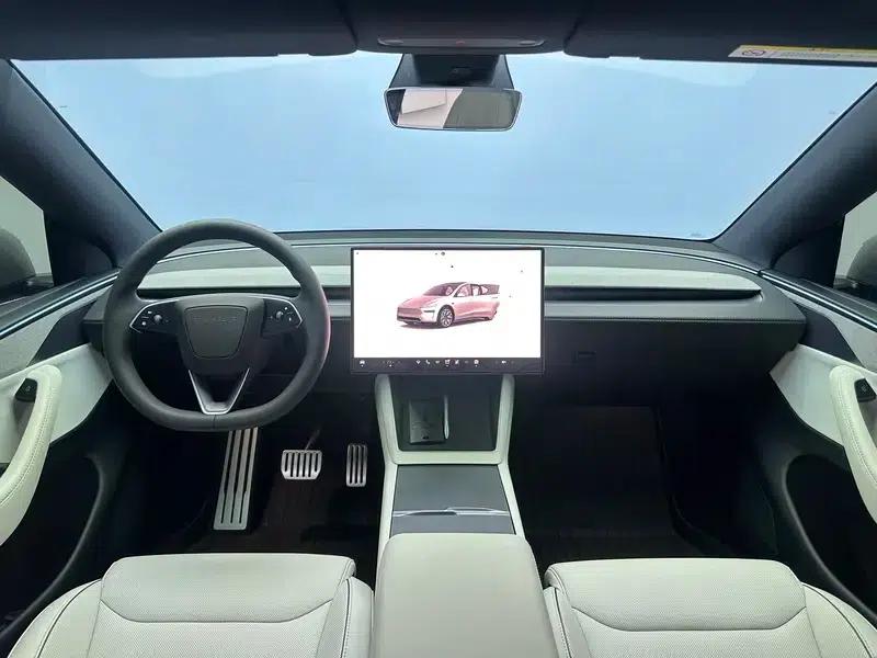 Model Y L 2026 Standard Edition — миниатюра 14