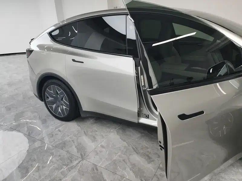Model Y L 2026 Standard Edition — миниатюра 21