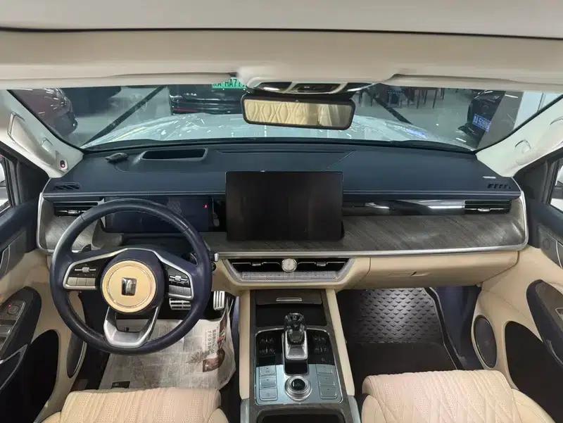 Tank 500 2022 Sport Edition, 5-seater — миниатюра 8