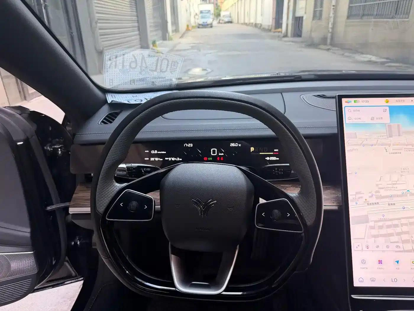 Nezha S 2024 Pure Electric 520km Rear-Wheel Drive Premium Edition — миниатюра 6