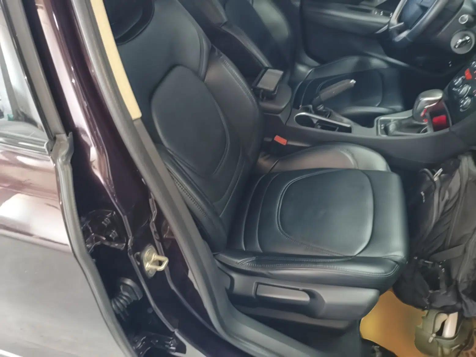 DS 5LS 2014 1.8L automatic Comfort version VTi140 — миниатюра 19