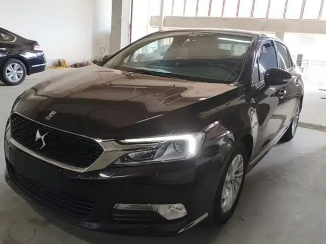 DS 5LS 2014 1.8L automatic Comfort version VTi140