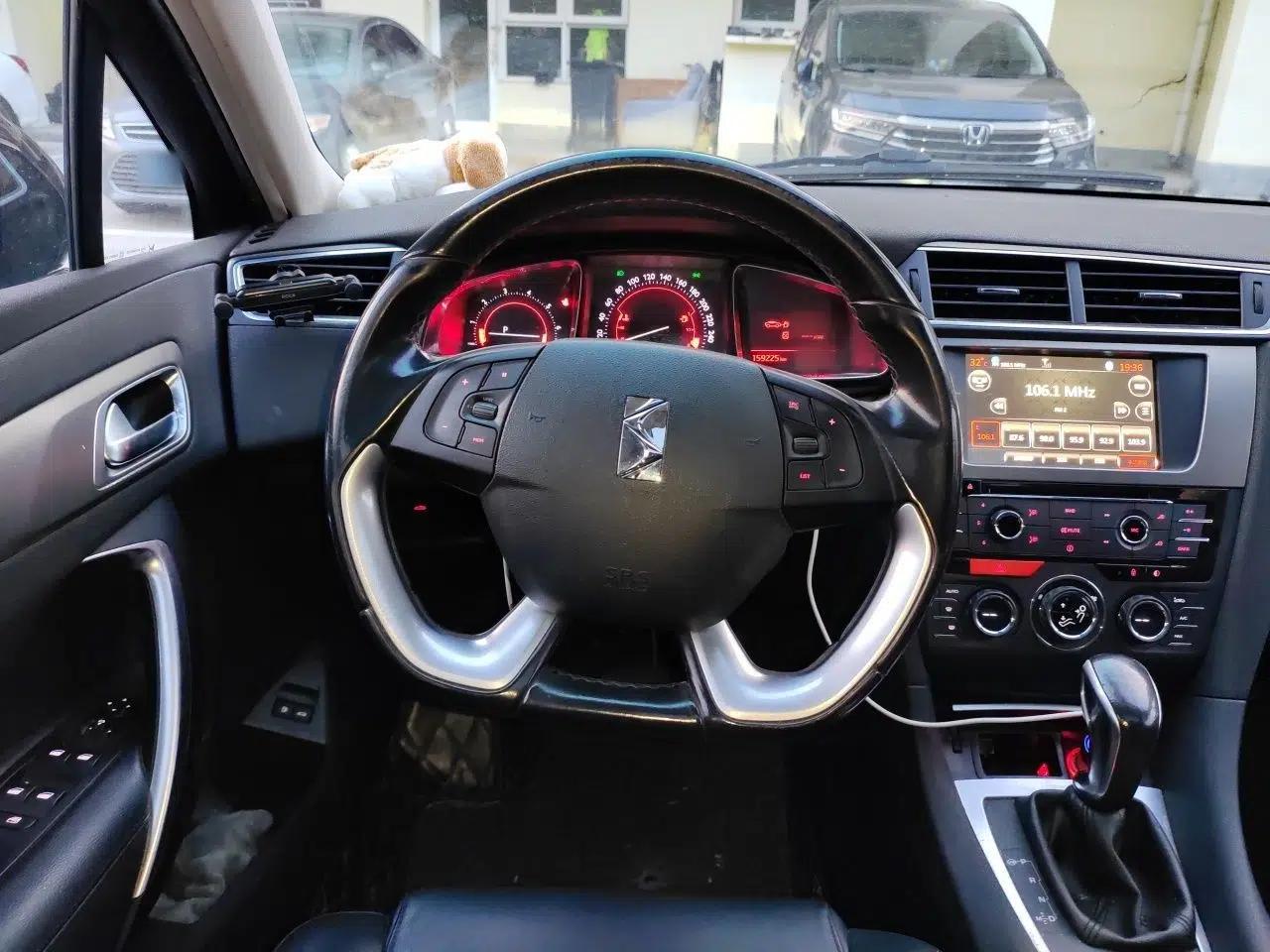 DS 5LS 2014 1.6T Luxury Edition THP160 — миниатюра 10