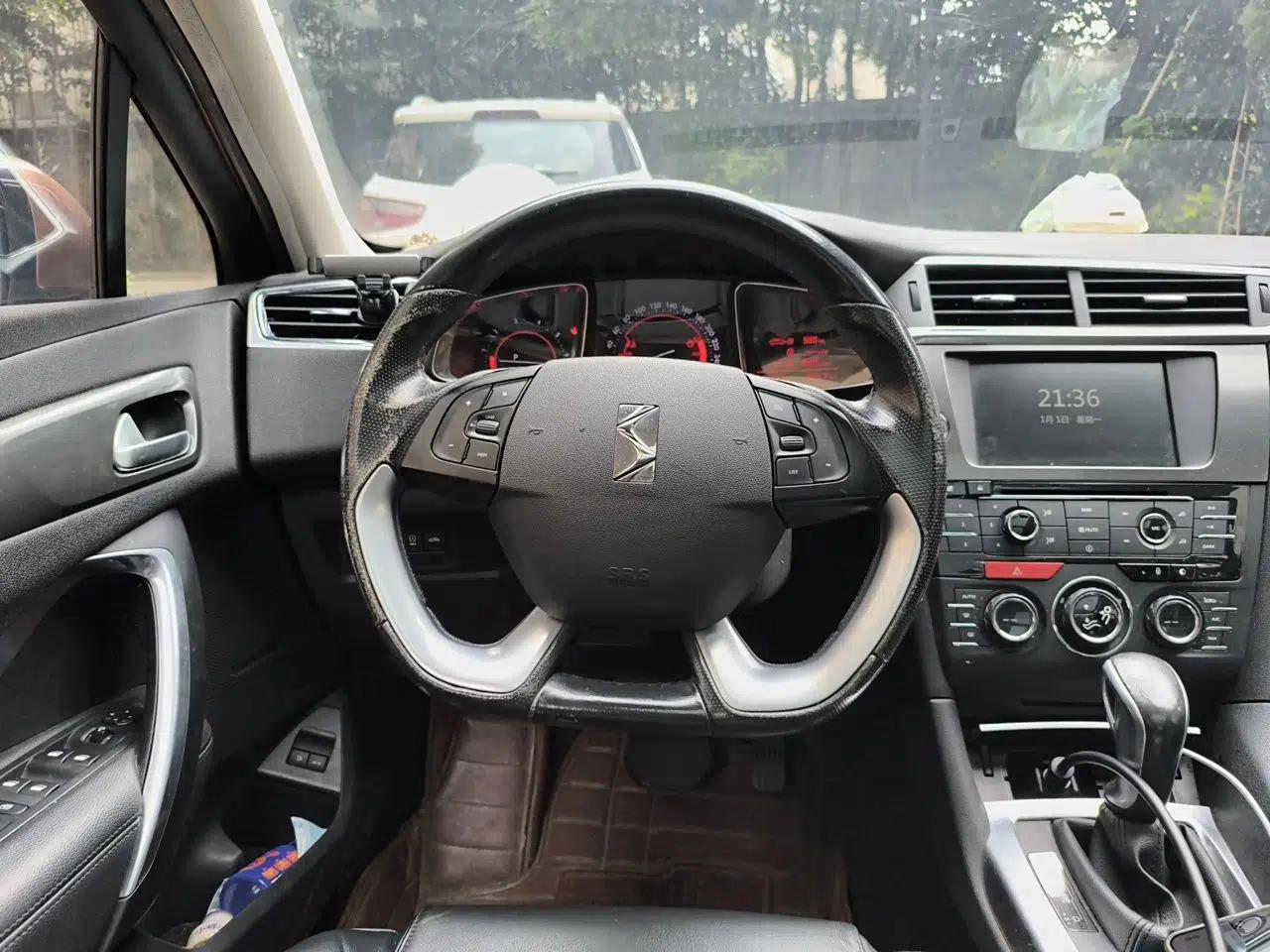 DS 6 2014 1.6T Luxury Edition THP160 — миниатюра 10