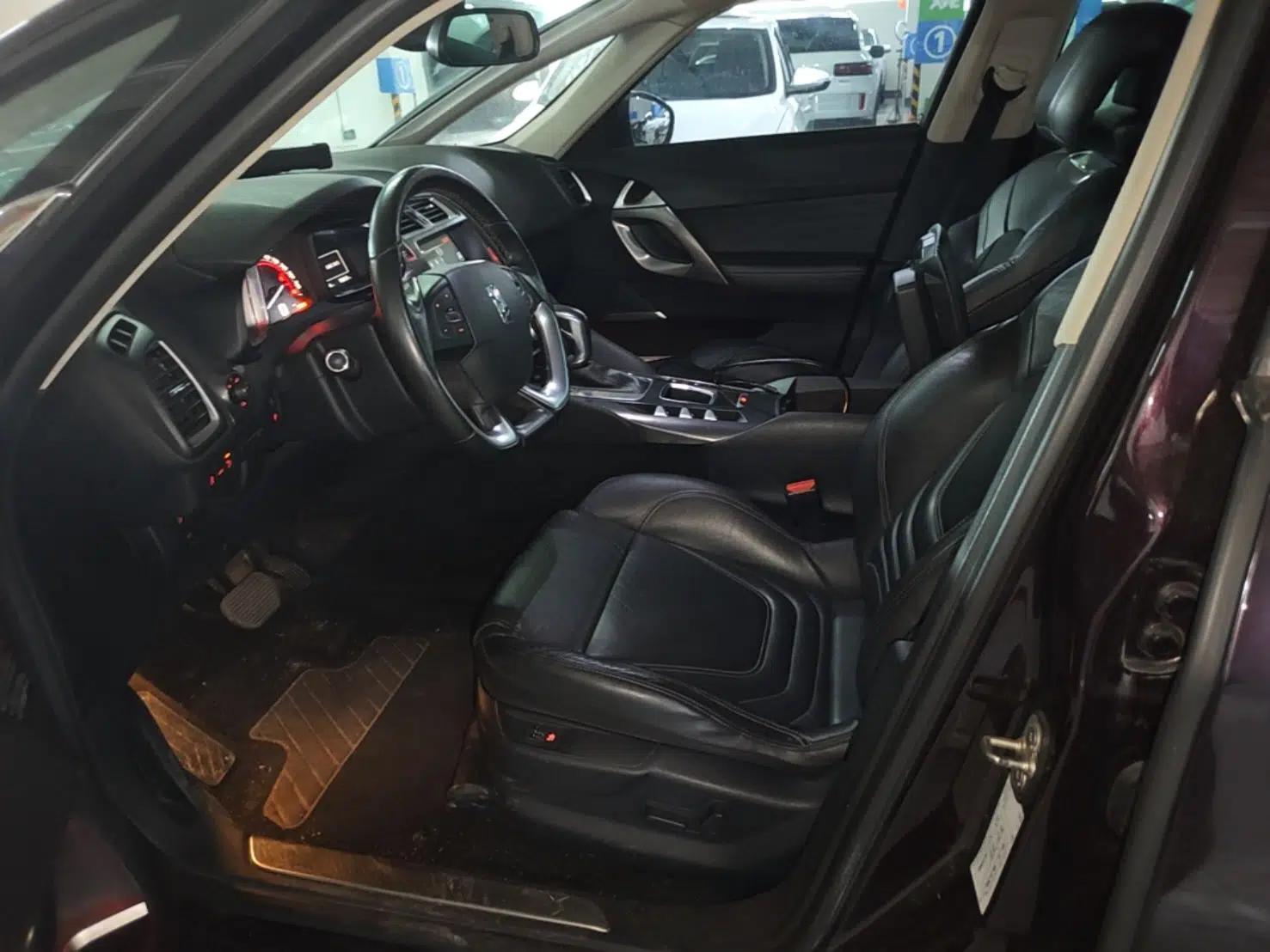 DS 5 2014 1.6T Luxury Edition THP160 — миниатюра 17