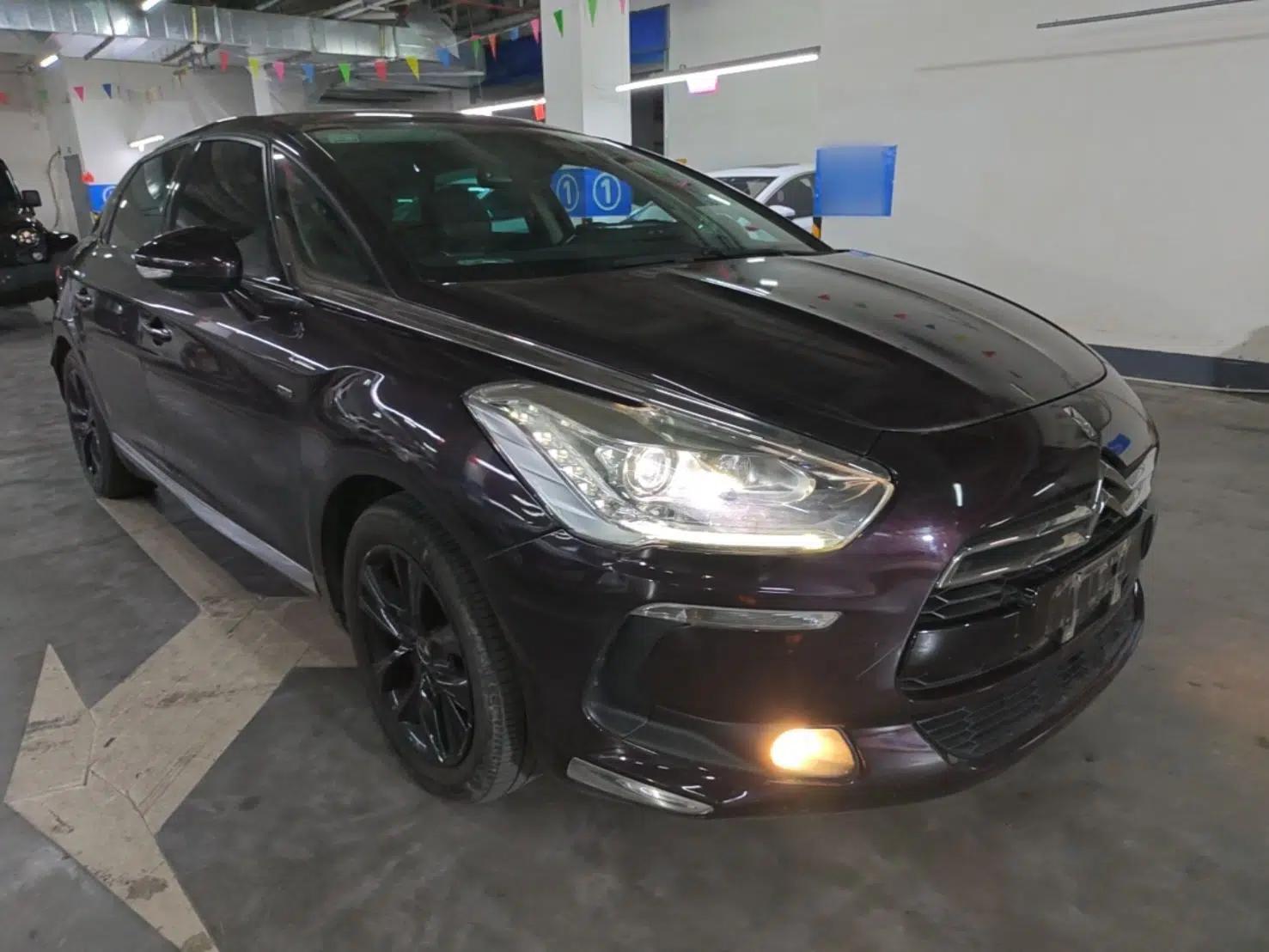 DS 5 2014 1.6T Luxury Edition THP160 — миниатюра 3