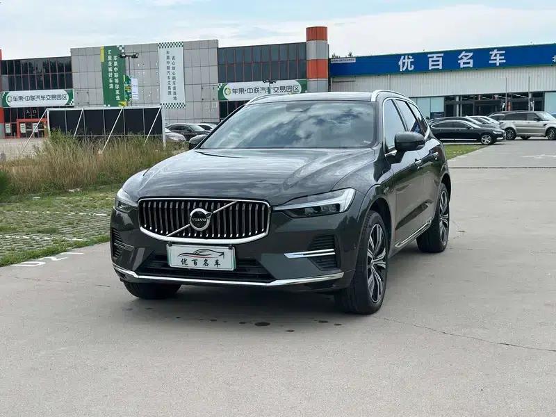 2022 Volvo XC60 PHEV T8 AWD Inscription Luxury Edition — миниатюра 1