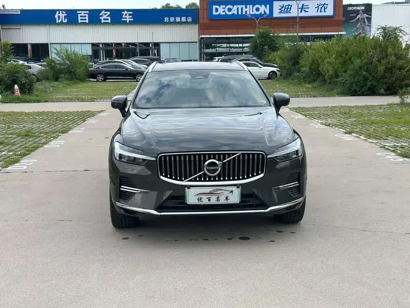 2022 Volvo XC60 PHEV T8 AWD Inscription Luxury Edition — миниатюра 2