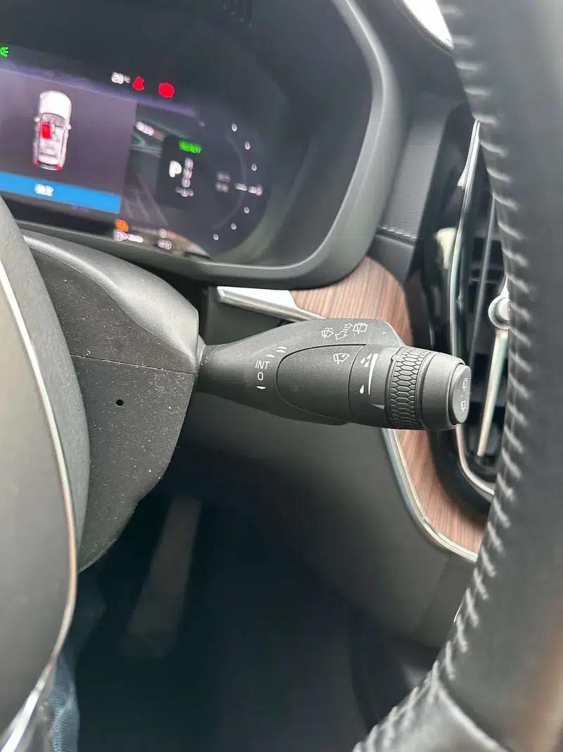 2022 Volvo XC60 PHEV T8 AWD Inscription Luxury Edition — миниатюра 18