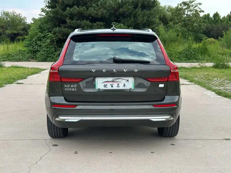 2022 Volvo XC60 PHEV T8 AWD Inscription Luxury Edition — миниатюра 6