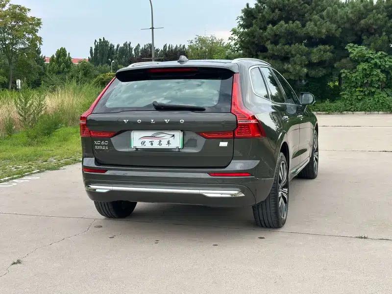 2022 Volvo XC60 PHEV T8 AWD Inscription Luxury Edition — миниатюра 7