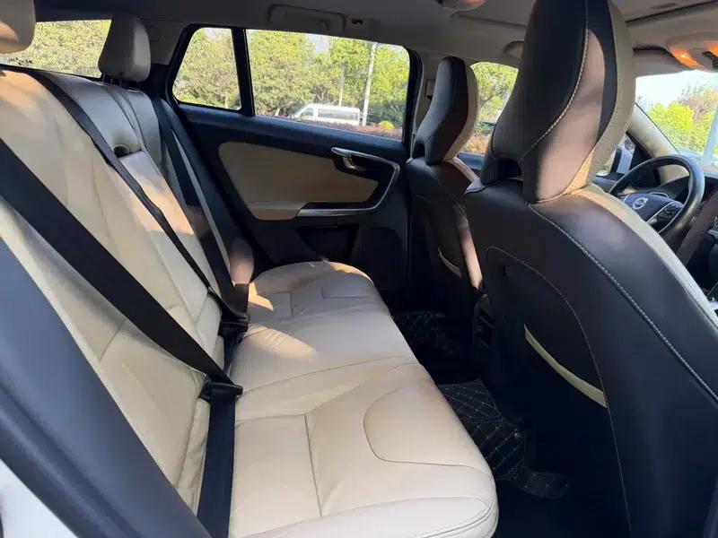 2013 Volvo V60 T5 Smart Edition — миниатюра 17