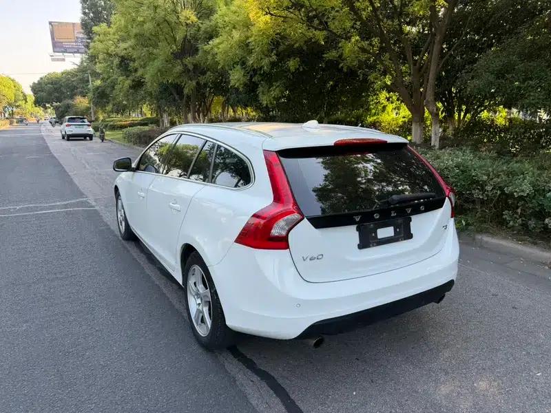 2013 Volvo V60 T5 Smart Edition — миниатюра 5